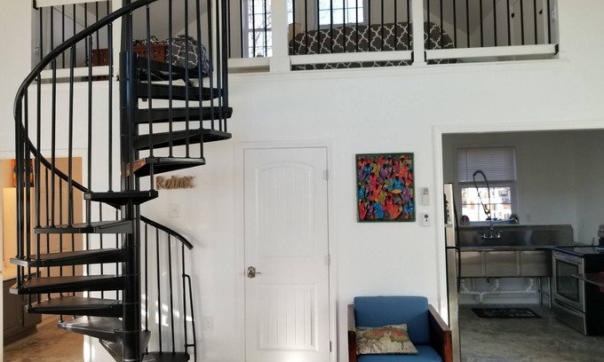 Greensboro Cabaña | Relájese en un entorno tipo Resort