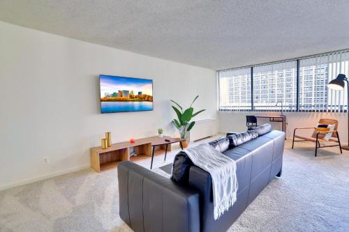 Crystal City Apartamento | Relax in an Apt Close a The Best Landmarks