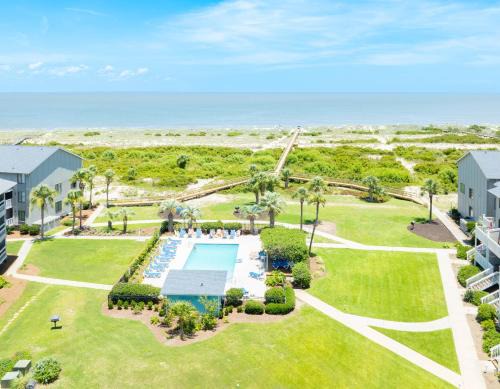 Oceanmarsh Subdivision Casa | Relax in Coastal Comfort - 2BR Harbor Island Retreat