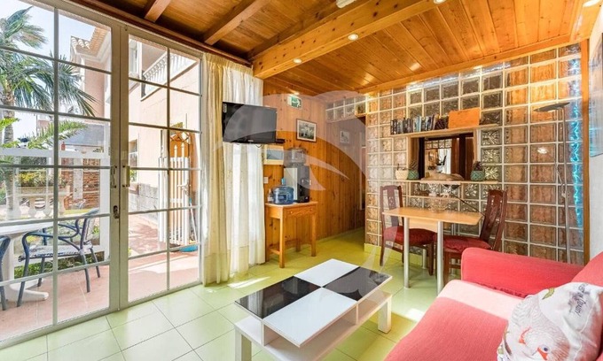 Arenas del Mar Apartamento | Relax in El Médano's Hidden Gem 1-Bedroom Apartment