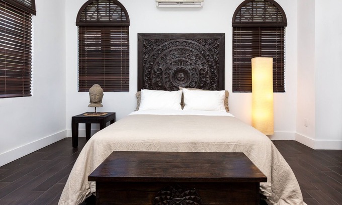 Northeast Miami Hotel | Relax in Historic Miami Neighborhood - 5Z