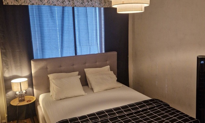 Lahti Apartamento | Relájese en el acogedor apartamento de Lahti con sauna y sala de juegos