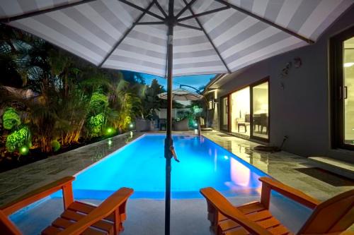 South Corals Casa | Relax in Luxury - 3 Bed, 2 Bath Oasis with Pool
