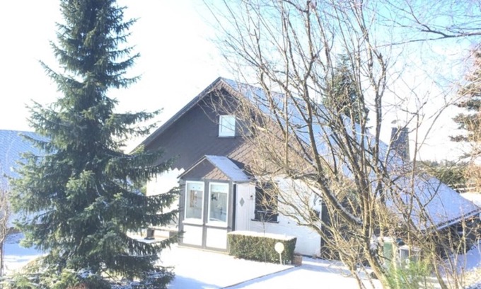 Neuastenberg Chalet De Esquí | Relájese en la naturaleza Chalet Eve Neuastenberg
