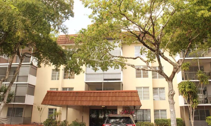Inverrary Condominio | Relax in Stylish 2Bed/2Bath Fort Lauderdale Oasis with Amenities