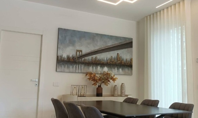 Varese Apartamento | Relax in this oasis of quiet and elegance.