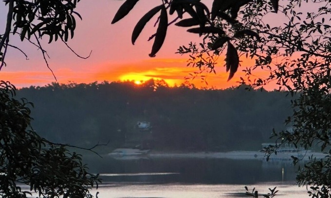 Thomas Drive Casa | Relax on Crystal Lake only 20 min to Panama City, hiking, preserves & parks.