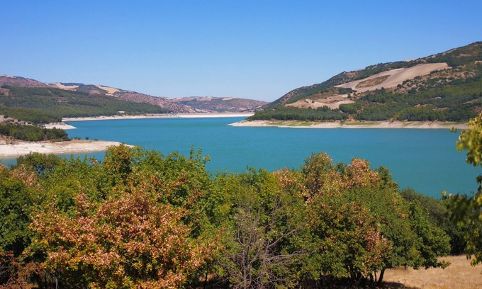 Macchia Valfortore Casa | Relájate en el lago Occhito: ¡Molise existe y es hermosa!