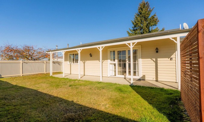 Twizel Cabaña | Relax on Rata Cottage 1