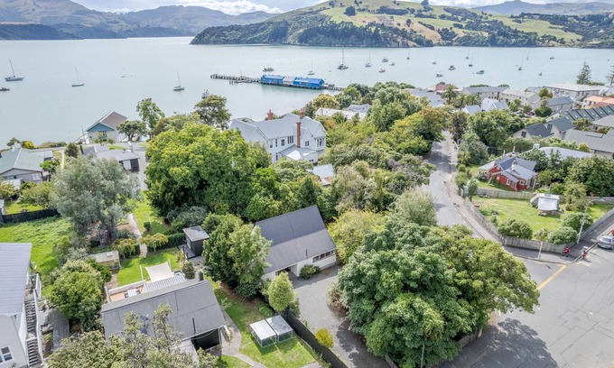 Akaroa Casa | RELAX ON RUE JOLIE – AKAROA HOLIDAY HOME, pet friendly in Akaroa