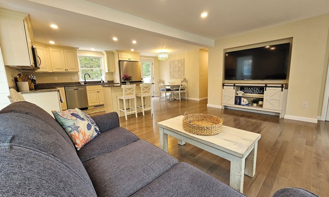 Niantic Casa | Charming 3 Bedroom Retreat Near Niantic Boardwalk
