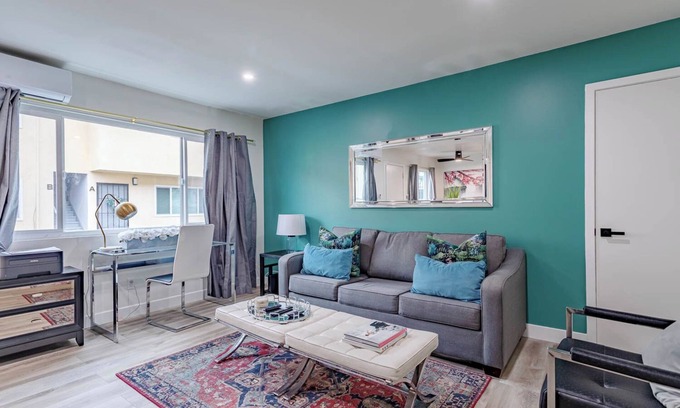 Alhambra Apartamento | Relax & Recharge in a Cozy 2BR