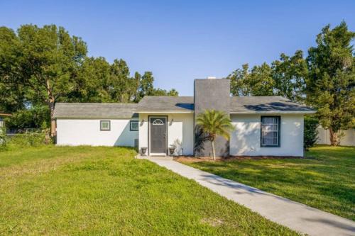 Orlando Casa | Relax & Unwind 1br Retreat Wpool Access & Wi-fi