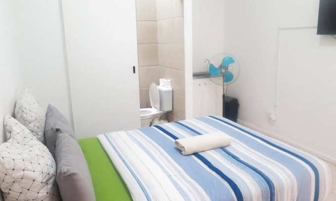 Cape Town Cabina | Relax & Unwind at LodgeOn91 !