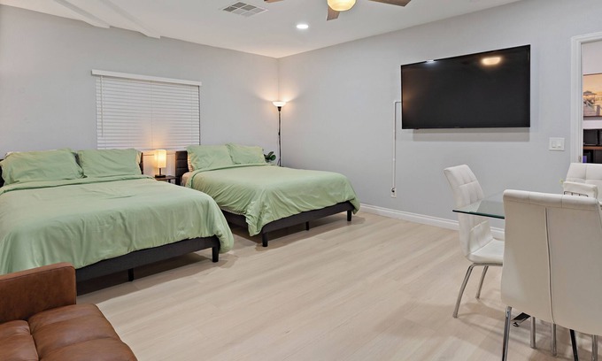 Paradise Hills Apartamento | Relax & Unwind - Cozy 1 BR w/Room for 5 Guests