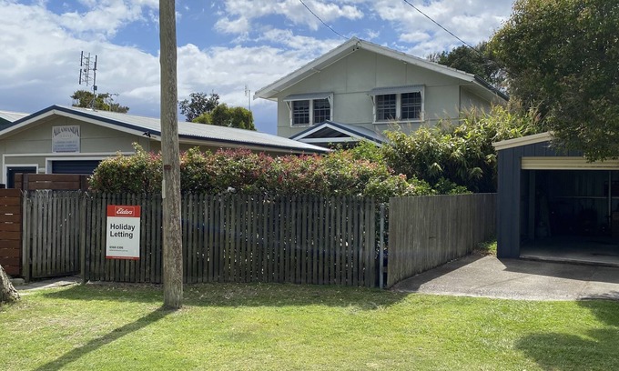 Crescent Head Casa | Relax & Unwind In This Super Spacious Holiday Home