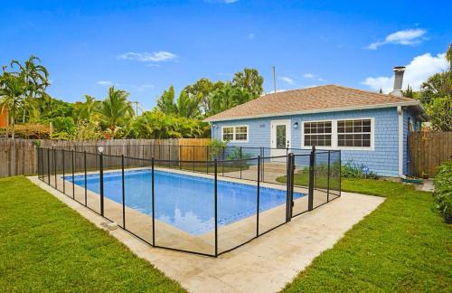 Old Northwood Historic District Casa | Relax & Unwind Pool Retreat 2 Bed 2 Bath