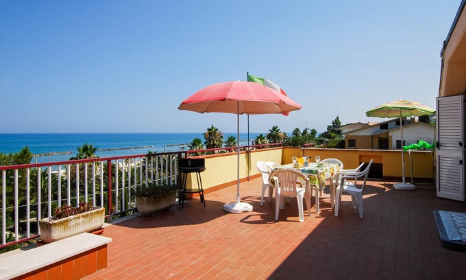 Campofilone Apartamento | Alojamiento de 2 habitaciones en Campofilone