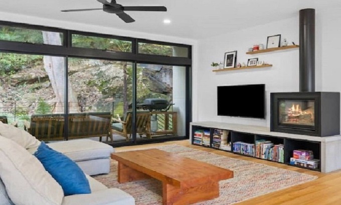 Horsfield Bay Casa | Relax with bush & water views