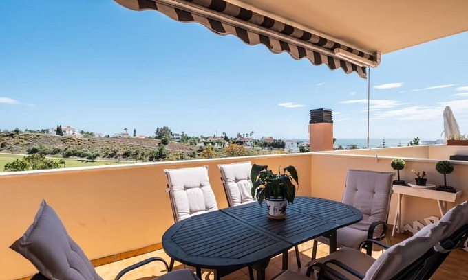 Caleta de Velez Apartamento | Relaxation, Golf and Beach