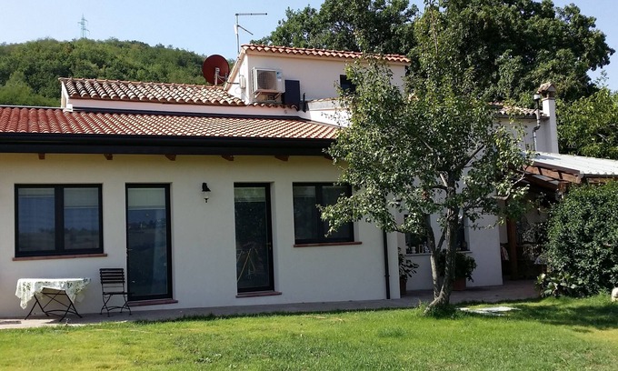 Gemmano Apartamento | Tranquilo y relajado en una pequeña casa de campo de lujo.