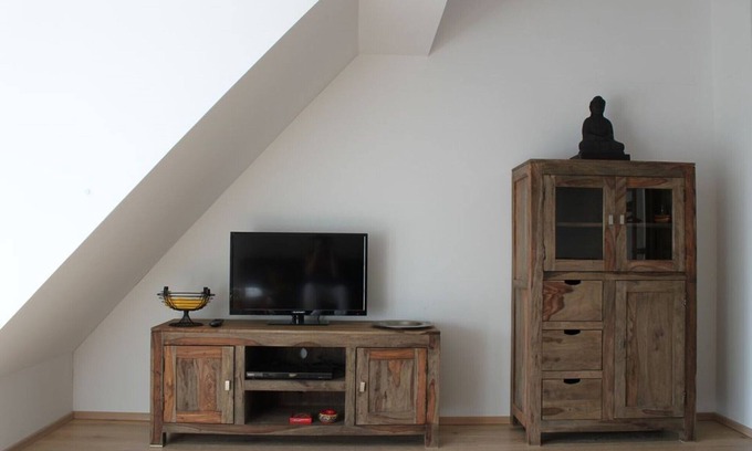 Ueberlingen Apartamento | Paz relajada sobre los tejados en Überlingen West con vista al lago Constanza