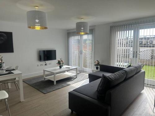 Brentwood Apartamento | Relaxing 1 bedroom garden flat.