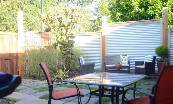 Regional District of Nanaimo Apartamento | Relaxing 1 Bedroom Suite - 5 minutes from the beach!