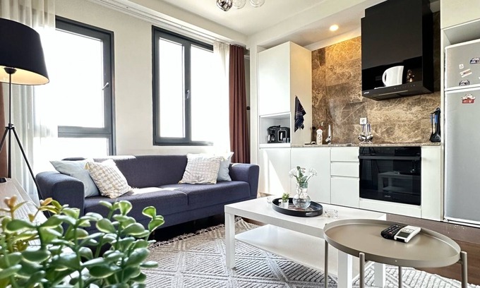 Mahmutbey Apartamento | Relaxing 1BR 2BA Apt w/Free Wi-fi, AC & Washer