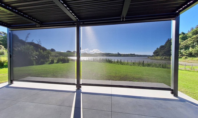 Taharoa Casa | Relaxing 2 Bedroom home with Harbour views