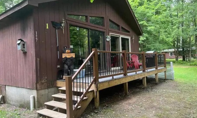 Russell Cabina | Relaxing 3 bedroom cabin #1 at Deep Woods