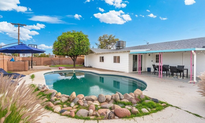 Mesa Casa | Relaxing 4-bedroom house w/heated pool, hot tub, basketball goal, and game room