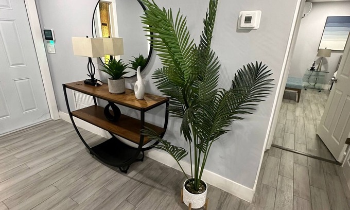 Coral Ridge Isles Casa | Relaxing 4BR 2BA Home With Wifi and Private Pool in Fabulous Fort Lauderdale