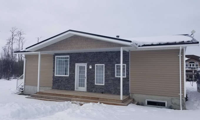 Greenwater Lake Casa | Relaxing 5 bedroom cabin at Greenwater Lake
