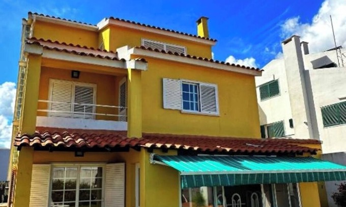 Linda-a-Velha Villa | Relaxing 5-Bedroom Villa with Private Pool, Outdoor Playground, Barbeque zona.