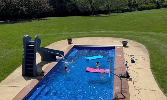 La Porte Casa | Relaxing 8 acres, Large Family Getaway plus Giant Pool, Hot tub, Sports Complex
