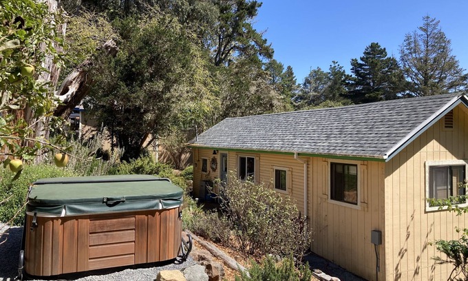 Bodega Bay Cabaña | Relaxing Beekeeper's Cottage with hot tub