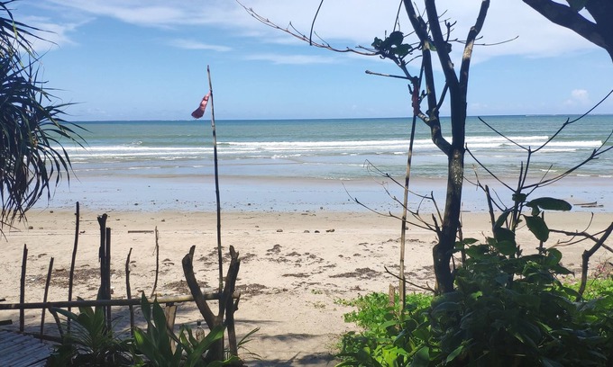 Gubat Cabaña | Relaxing cottage in front of the beach with complete amenities.