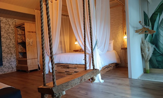 Sallertaine Cabaña | Escapada Relajante: Gîte con Spa Privado en Naturaleza del Marais Breton-Vendéen
