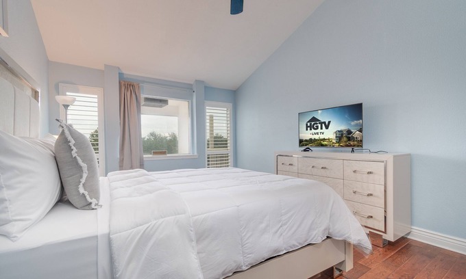 Point Venture Casa | Relaxing & Cozy 3br/2bath vacation house at Lake Travis