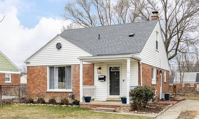 Plymouth Casa | Relaxing Downtown Plymouth Bungalow, centrally-located for up to 6 guests
