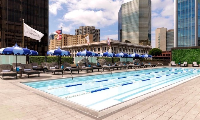 Gaslamp Quarter Hotel | Relaxing Family Getaway in Downtown | 2 Rooms w/ Rooftop Pool Access