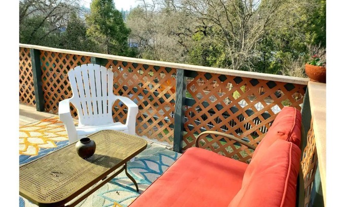 Jackson Casa | Relaxing Family Home with Hot Tub in Historic Jackson