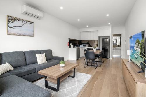 Essendon Casa | Relaxing Family Townhouse Near Melbournes CBD