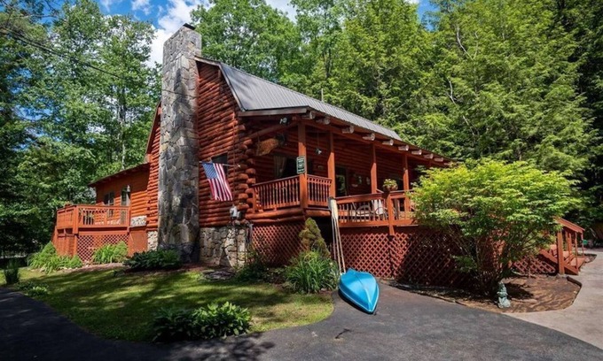 Lake Luzerne Casa | Relaxing Forest Retreat/minutes from Lake George