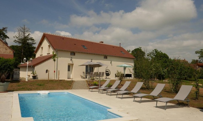 Louroux-Hodement Cabaña | Casa acogedora con piscina, actividades al aire libre y proximidad a la naturaleza