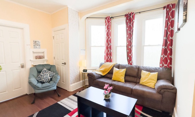 Tarrytown Casa | Relaxing & Great Location & Minutes from New York