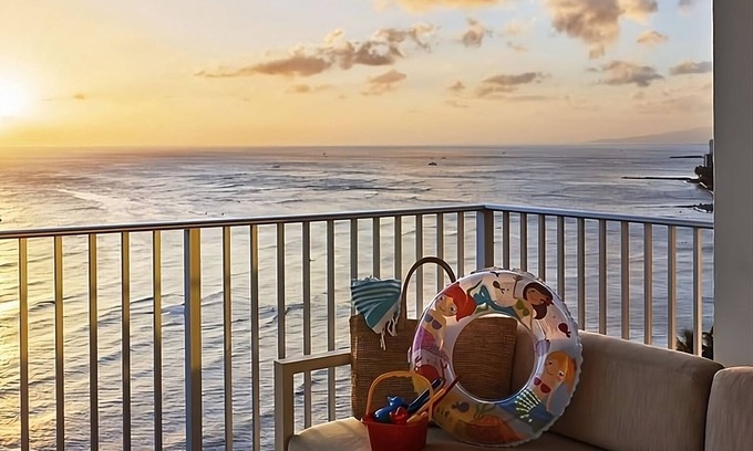 Waikiki Complejo | Relaxing Hideaway! Pets Allowed, Oceanfront, 2 Pools, 2 Restaurants and Pools