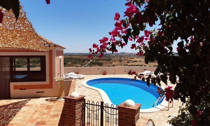 Aldeia dos Palheiros Casa | VILLA DE VACACIONES RELAJANTE - VISTAS PANORÁMICAS ALENTEJO RURAL - PISCINA, BICICLETAS, PING PONG