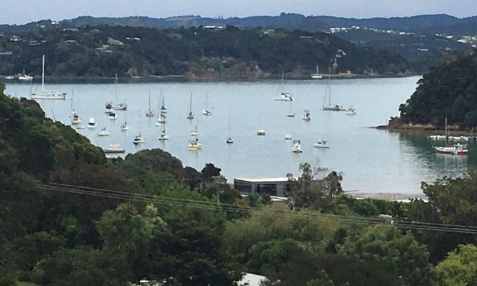 Russell Casa | Relaxing home with views over Matauwhi Bay and an easy walk to Russell township